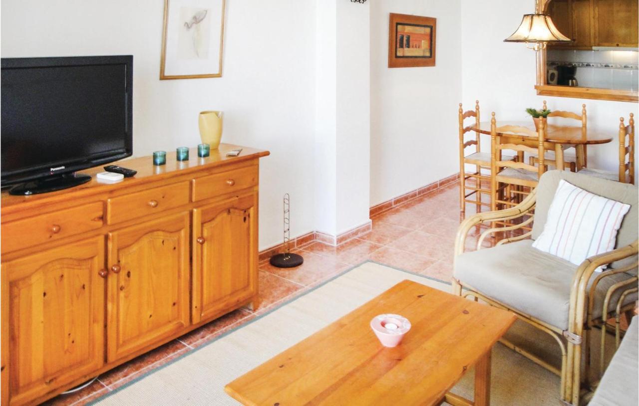 2 Bedroom Cozy Apartment In トレビエハ エクステリア 写真