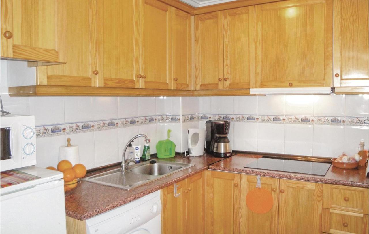 2 Bedroom Cozy Apartment In トレビエハ エクステリア 写真