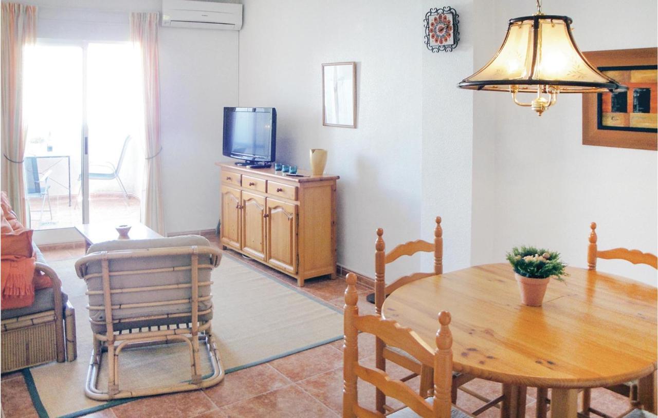 2 Bedroom Cozy Apartment In トレビエハ エクステリア 写真