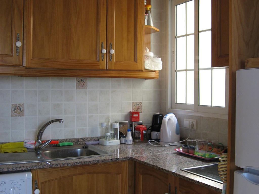 2 Bedroom Cozy Apartment In トレビエハ エクステリア 写真